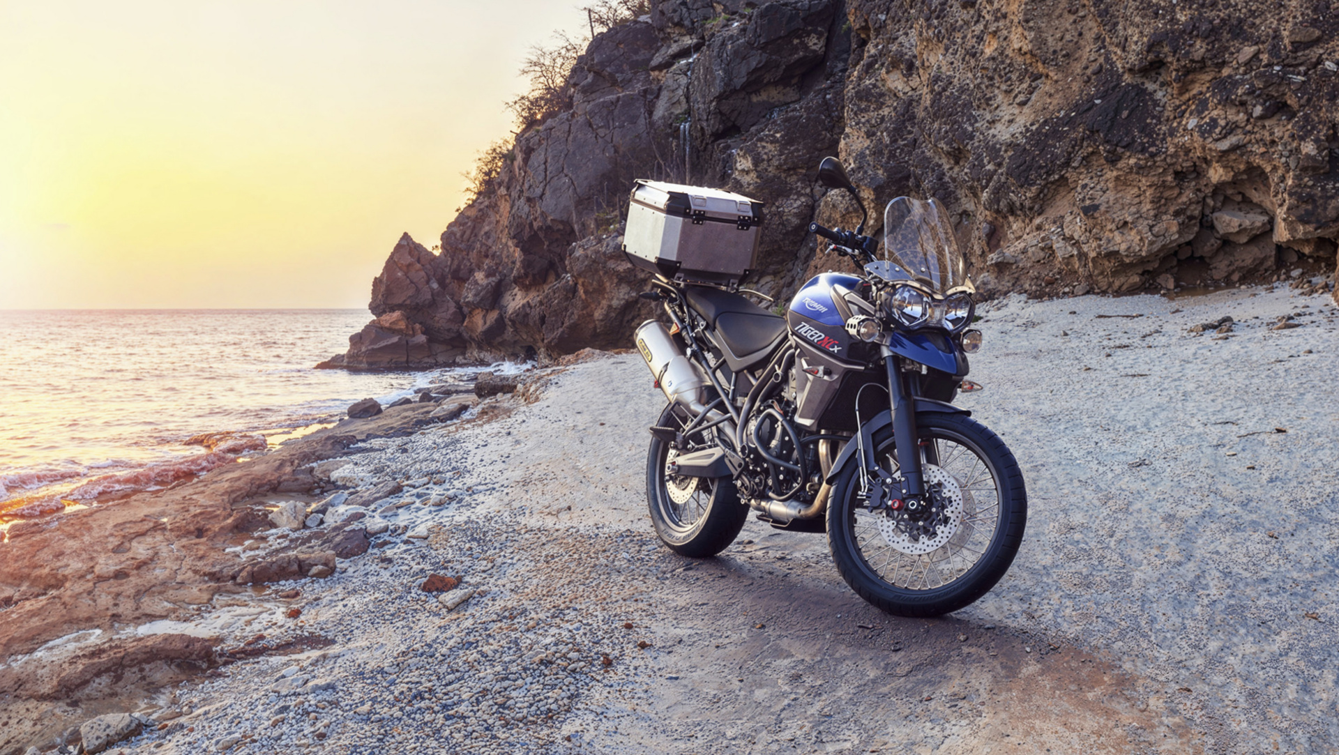 Triumph Tiger 800 Beach Environment