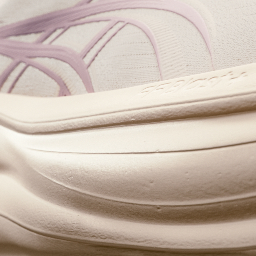 ASICS Gel Nimbus 28 Midsole Inflation Image Tile 2C